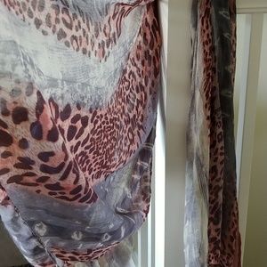 Maroon leopard print scarf
